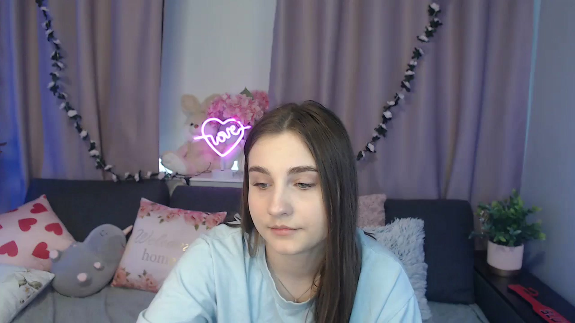 Gallery image thumbnail from LaneyGrey's myfreecams stream on, 09/21/2024, 10:54 image 2 of 20