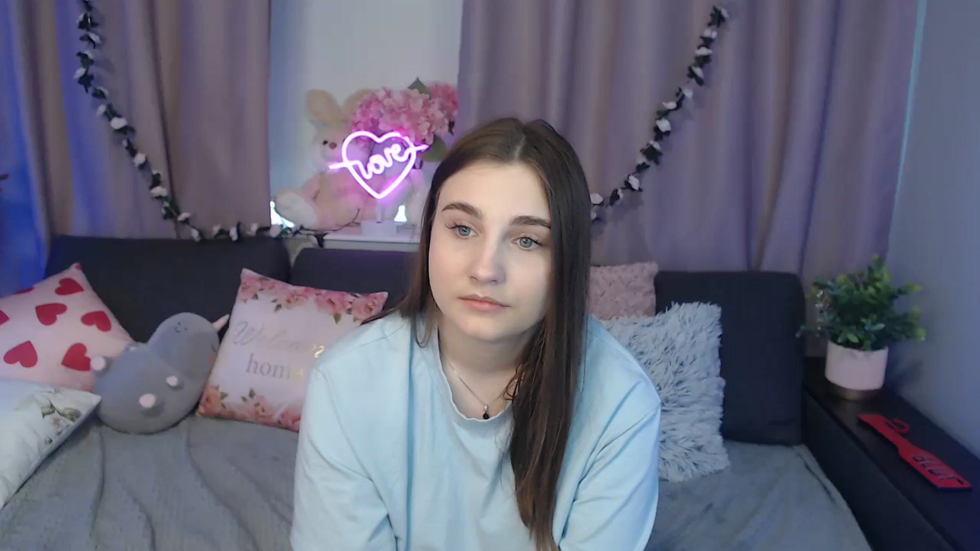 Gallery image thumbnail from LaneyGrey's myfreecams stream on, 09/21/2024, 10:54 image 3 of 20