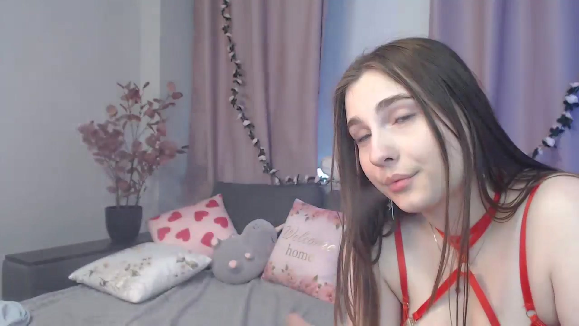 Gallery image thumbnail from LaneyGrey's myfreecams stream on, 09/21/2024, 12:00 image 12 of 20