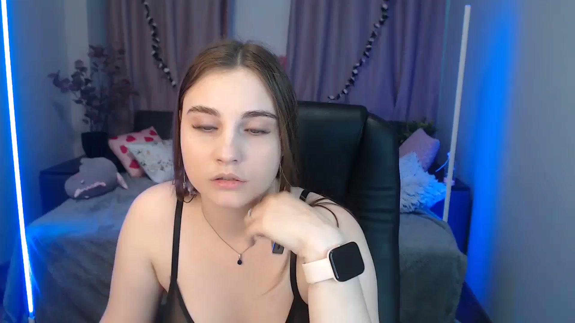 Gallery image thumbnail from LaneyGrey's myfreecams stream on, 09/23/2024, 13:05 image 1 of 20