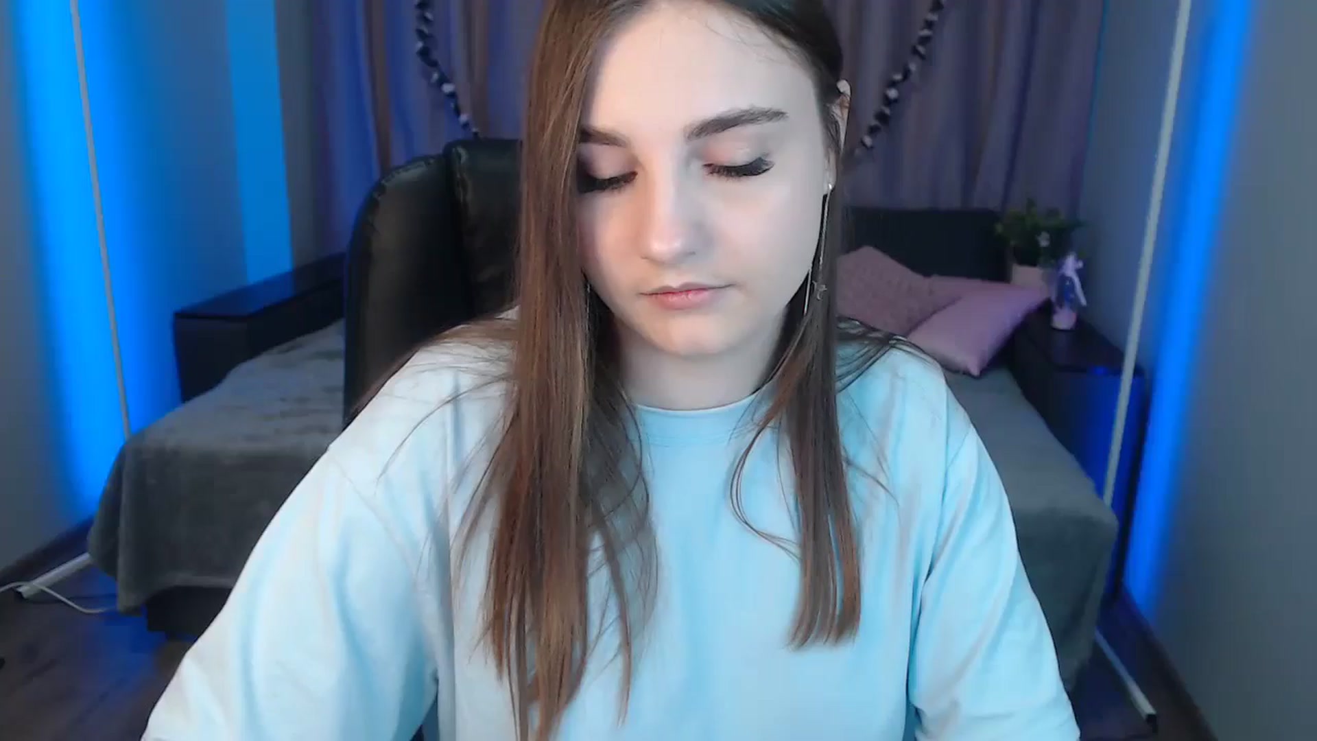 Gallery image thumbnail from LaneyGrey's myfreecams stream on, 09/28/2024, 08:54 image 1 of 20