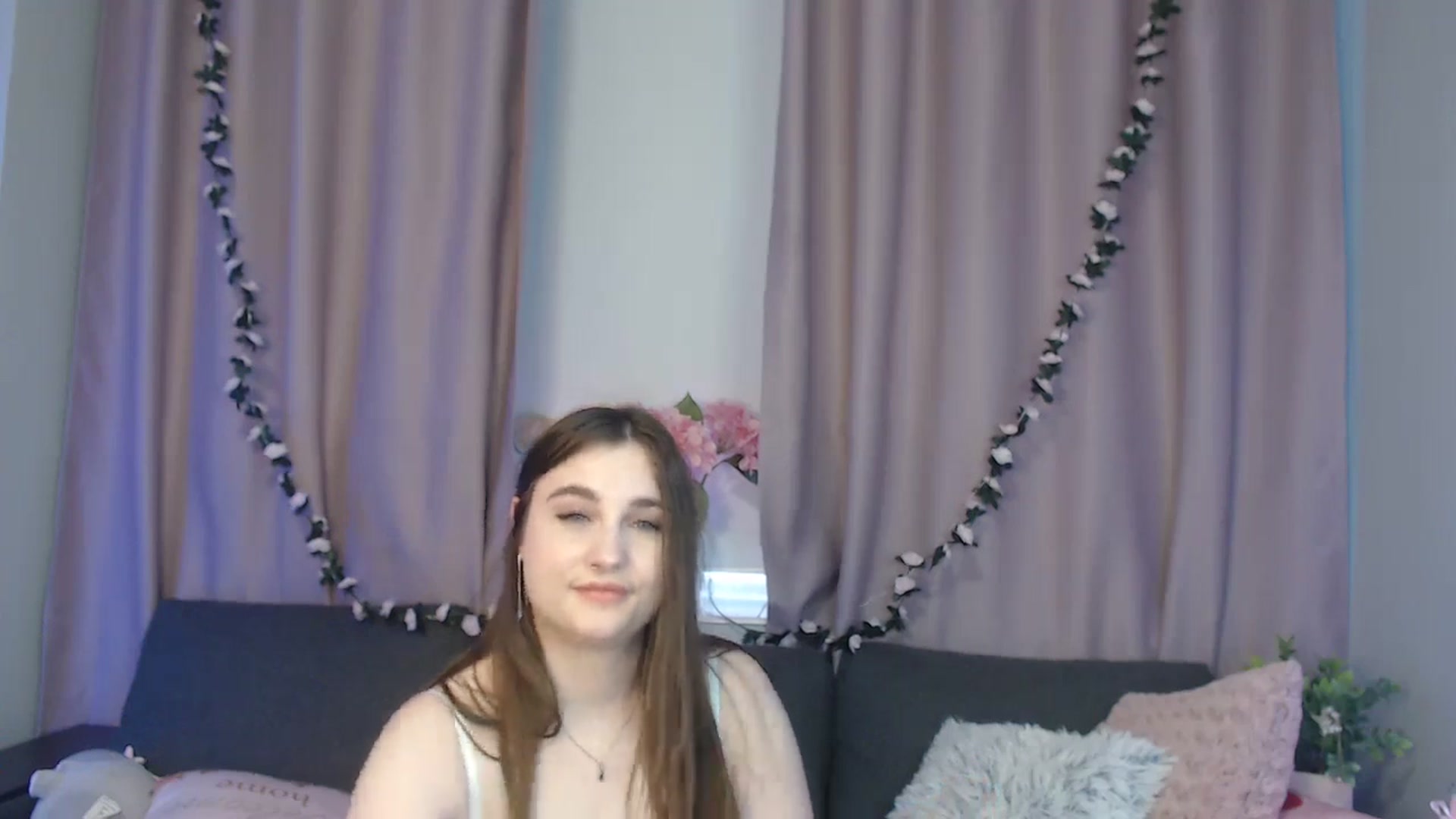 Gallery image thumbnail from LaneyGrey's myfreecams stream on, 09/29/2024, 09:40 image 18 of 20