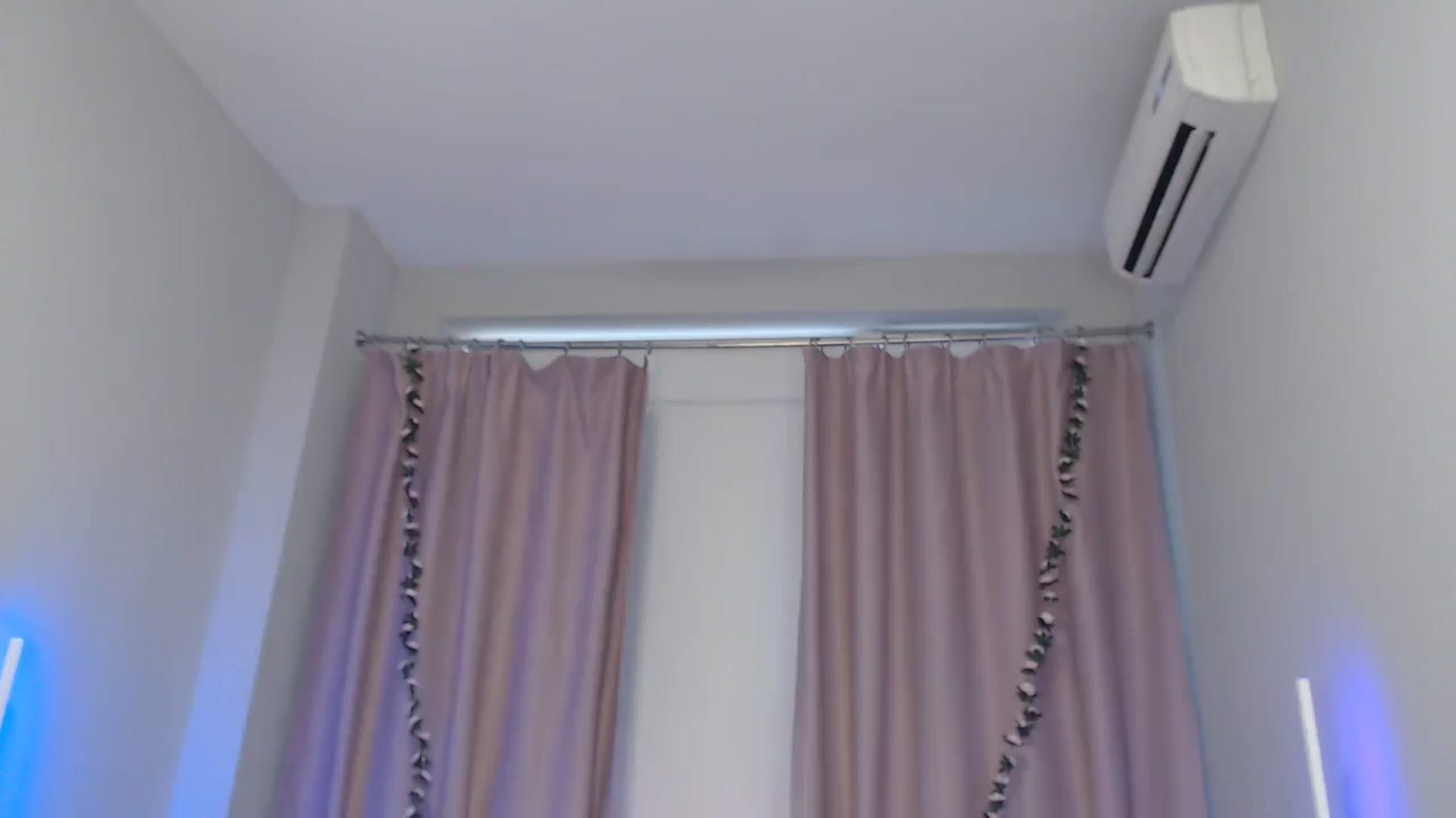 Gallery image thumbnail from LaneyGrey's myfreecams stream on, 09/29/2024, 11:25 image 3 of 20
