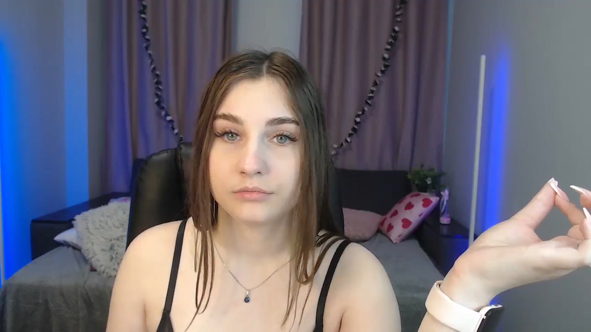 Gallery image thumbnail from LaneyGrey's myfreecams stream on, 09/29/2024, 12:35 image 3 of 20