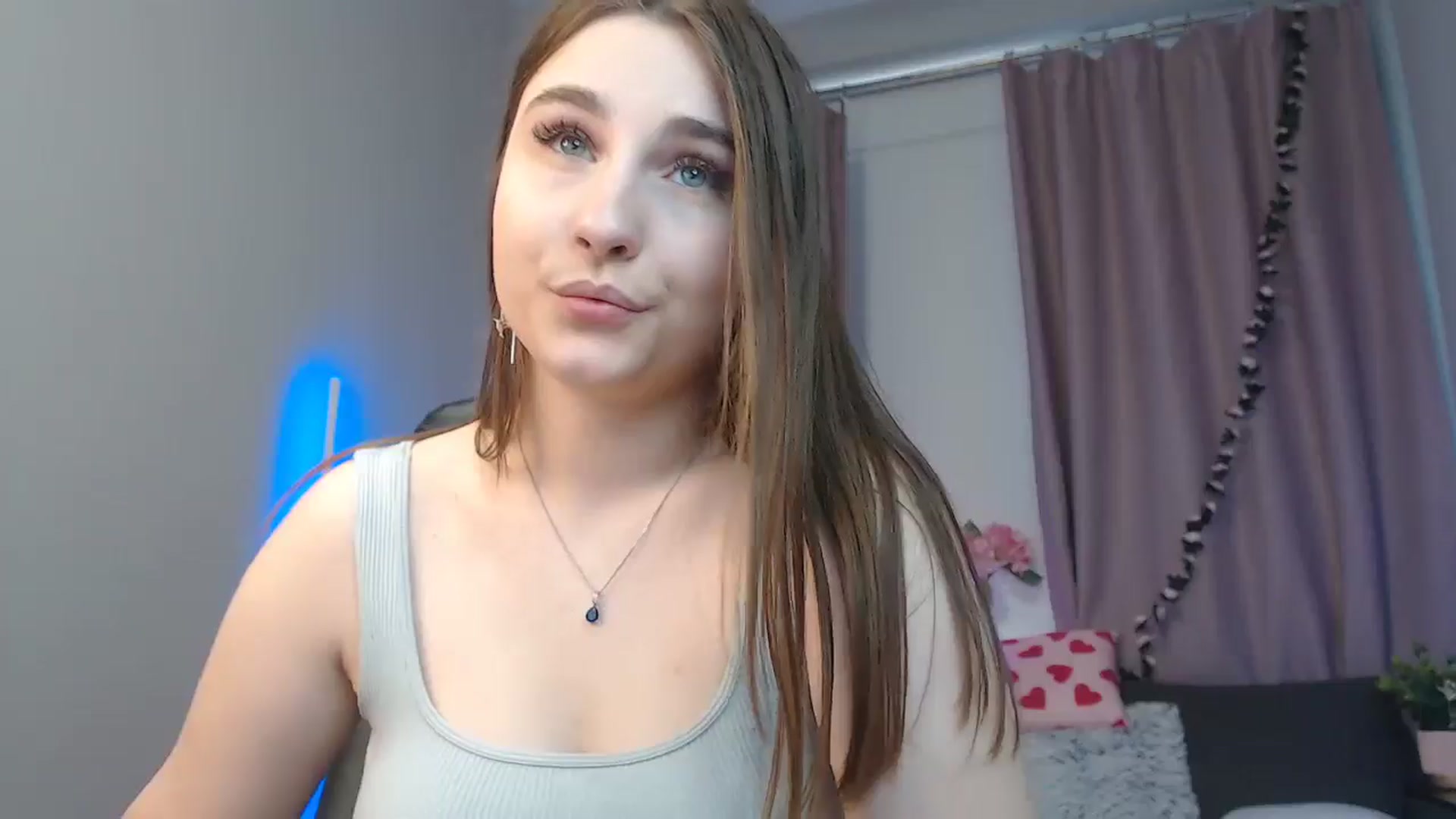 Gallery image thumbnail from LaneyGrey's myfreecams stream on, 09/30/2024, 10:45 image 3 of 20