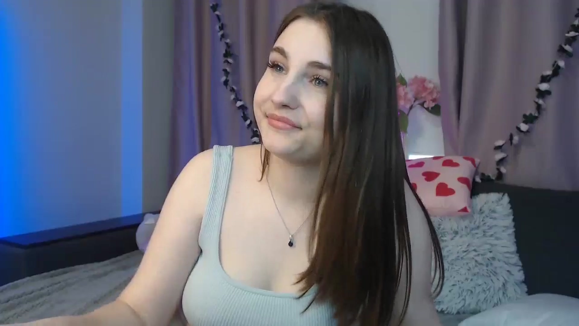 Gallery image thumbnail from LaneyGrey's myfreecams stream on, 09/30/2024, 12:37 image 3 of 20