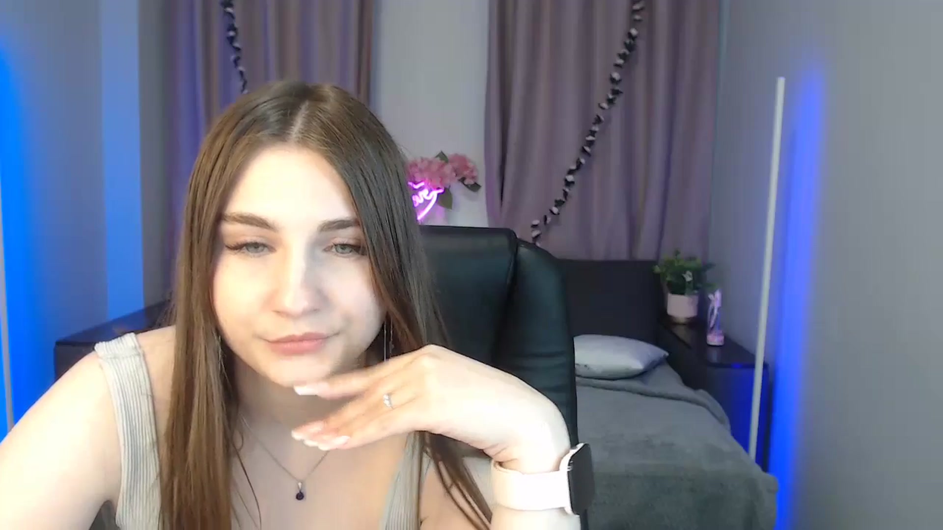 Gallery image thumbnail from LaneyGrey's myfreecams stream on, 09/30/2024, 13:45 image 19 of 20