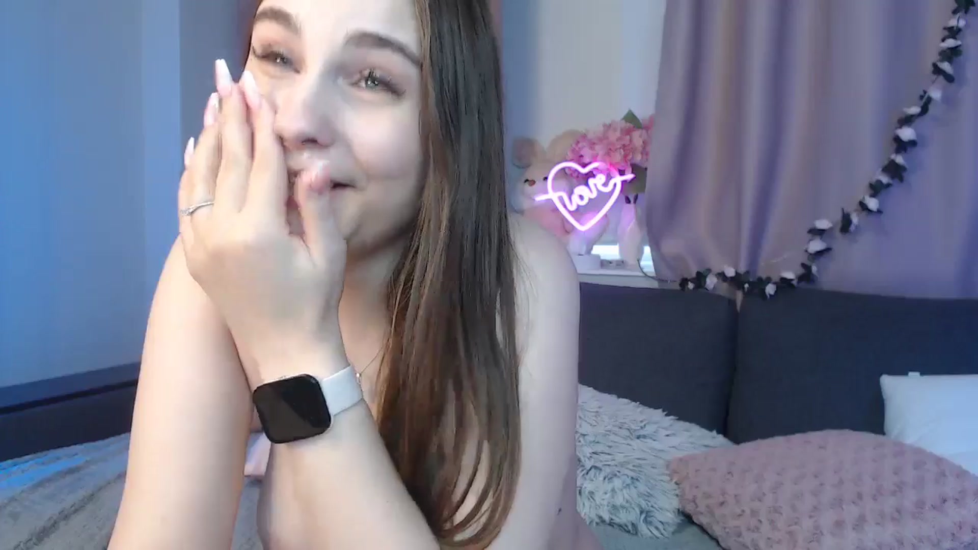 Gallery image thumbnail from LaneyGrey's myfreecams stream on, 10/04/2024, 13:01 image 20 of 20