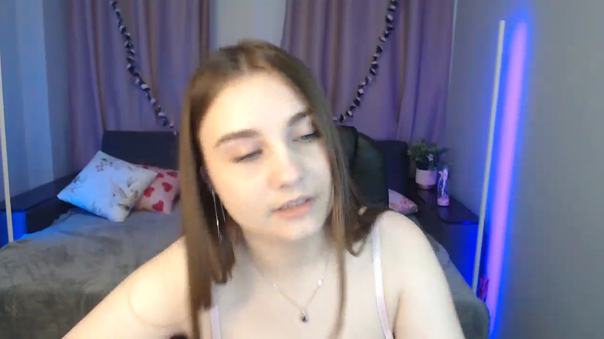 Gallery image thumbnail from LaneyGrey's myfreecams stream on, 10/06/2024, 09:58 image 4 of 20