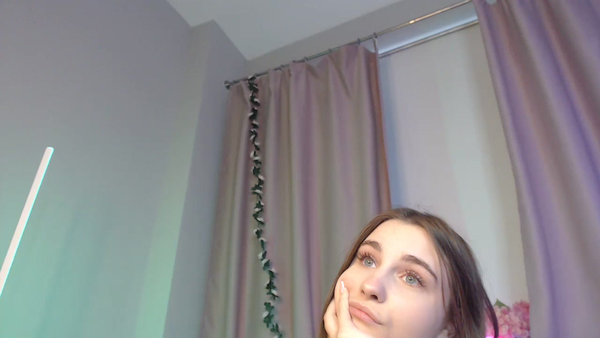 Gallery image thumbnail from LaneyGrey's myfreecams stream on, 10/06/2024, 11:21 image 7 of 20