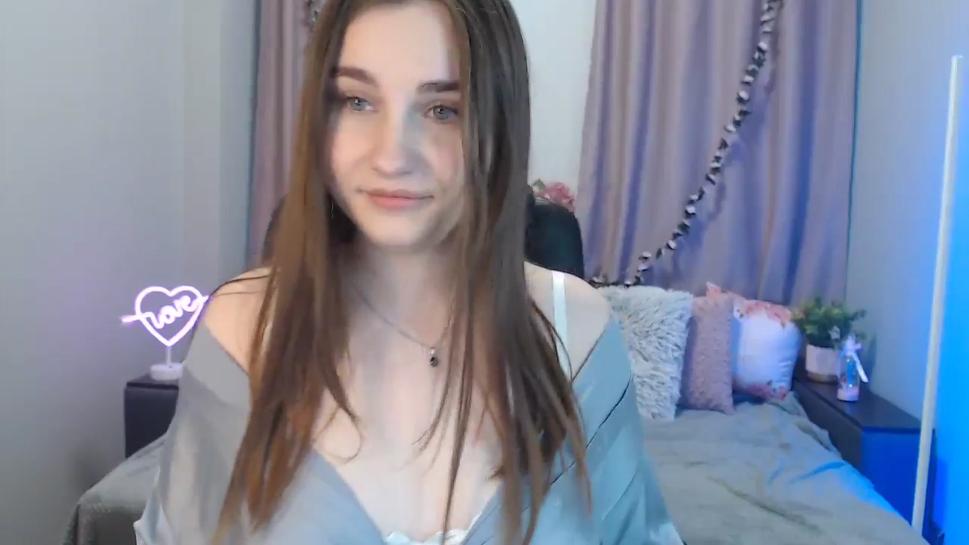 Gallery image thumbnail from LaneyGrey's myfreecams stream on, 10/14/2024, 09:16 image 13 of 20