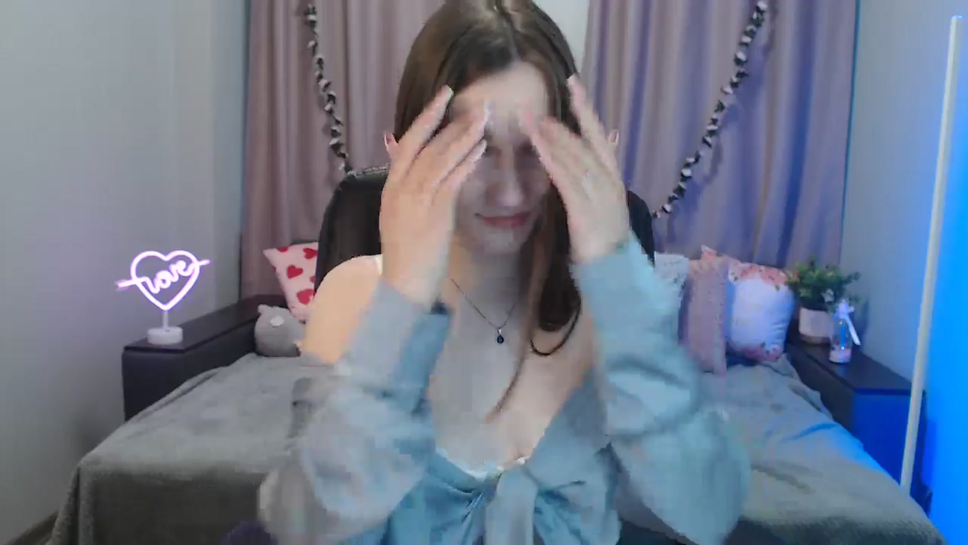 Gallery image thumbnail from LaneyGrey's myfreecams stream on, 10/14/2024, 09:30 image 5 of 20