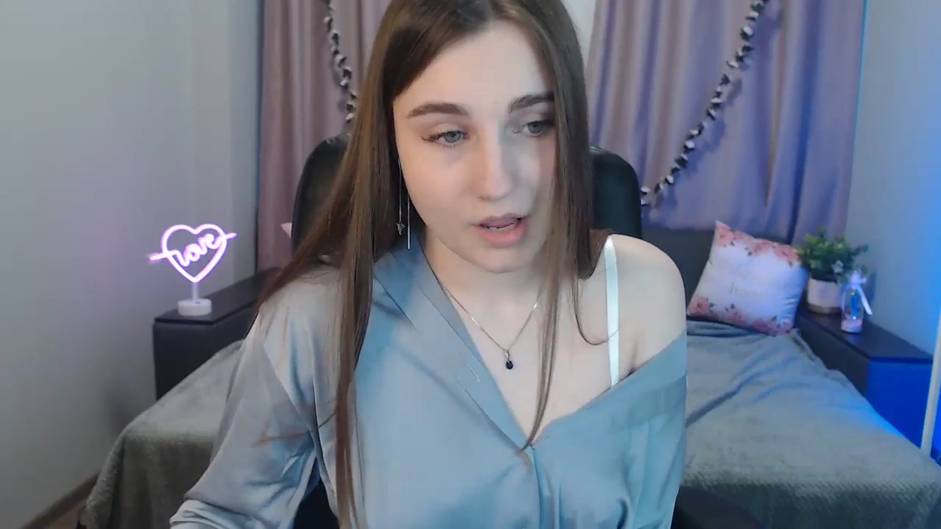 Gallery image thumbnail from LaneyGrey's myfreecams stream on, 10/14/2024, 11:39 image 20 of 20