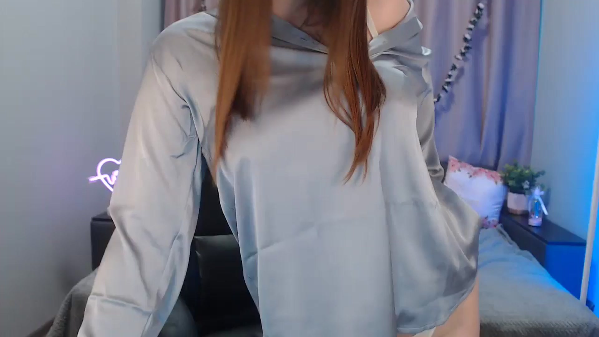 Gallery image thumbnail from LaneyGrey's myfreecams stream on, 10/14/2024, 12:27 image 12 of 20