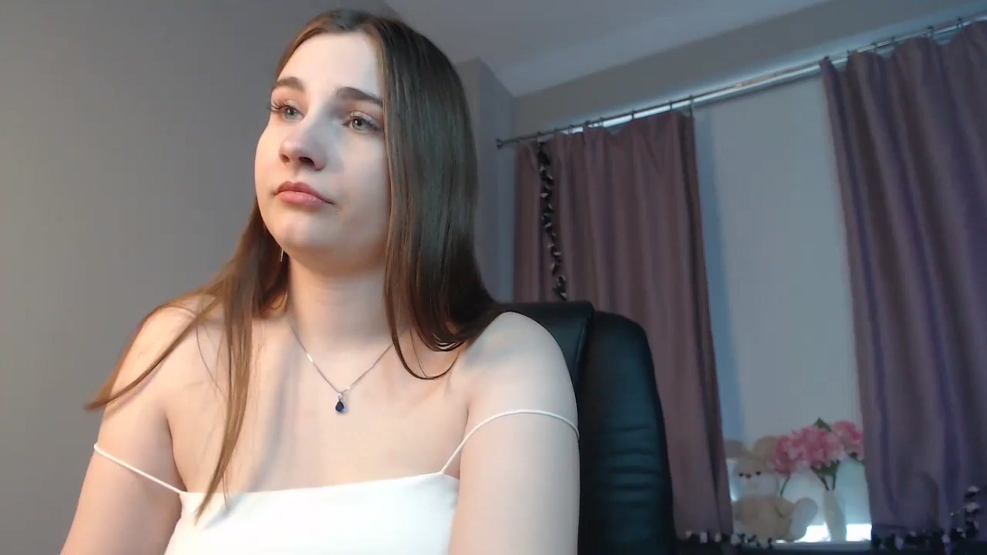 Gallery image thumbnail from LaneyGrey's myfreecams stream on, 10/15/2024, 10:27 image 2 of 20