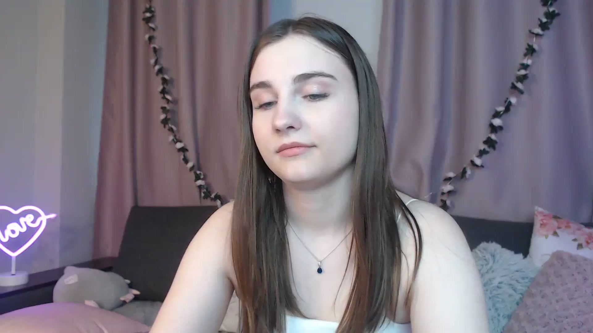 Gallery image thumbnail from LaneyGrey's myfreecams stream on, 10/15/2024, 11:50 image 8 of 20