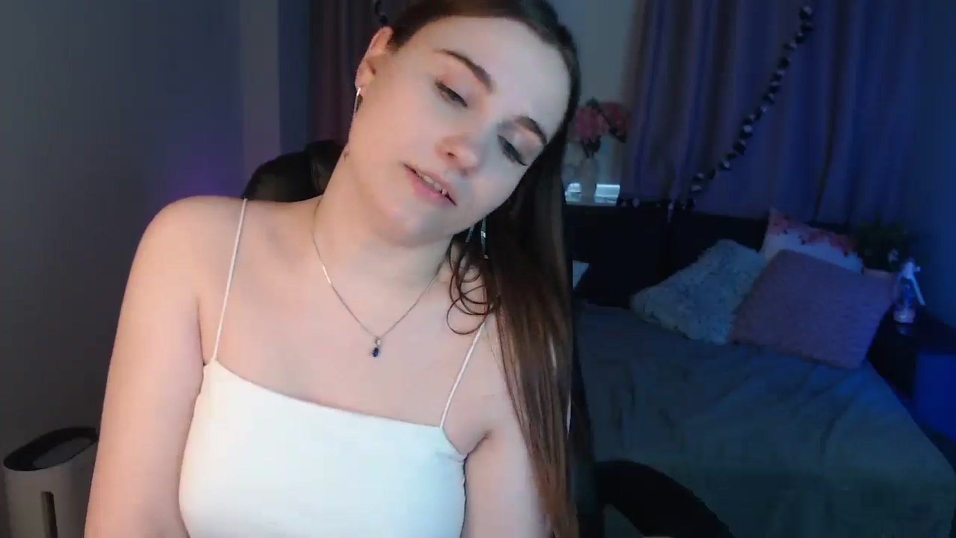 Gallery image thumbnail from LaneyGrey's myfreecams stream on, 10/15/2024, 13:14 image 19 of 20