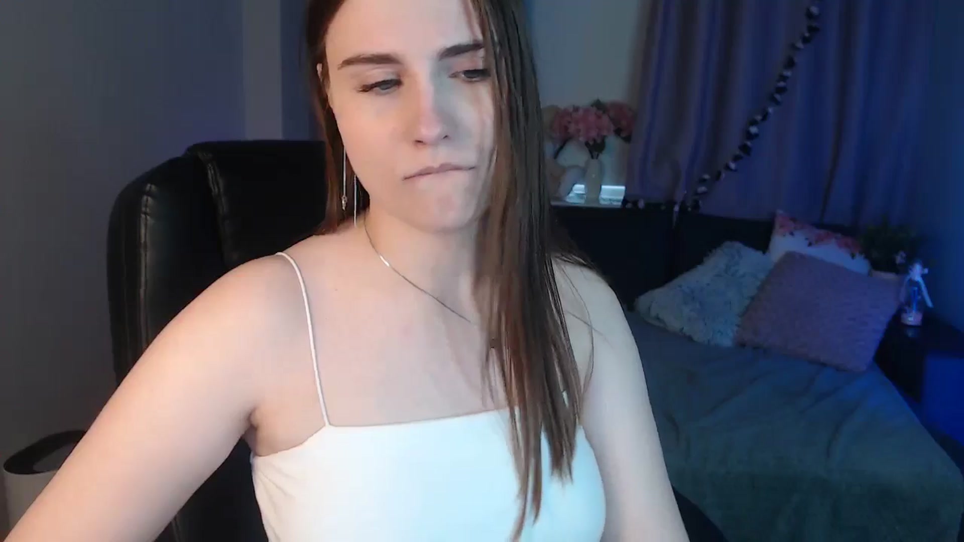 Gallery image thumbnail from LaneyGrey's myfreecams stream on, 10/15/2024, 13:14 image 20 of 20