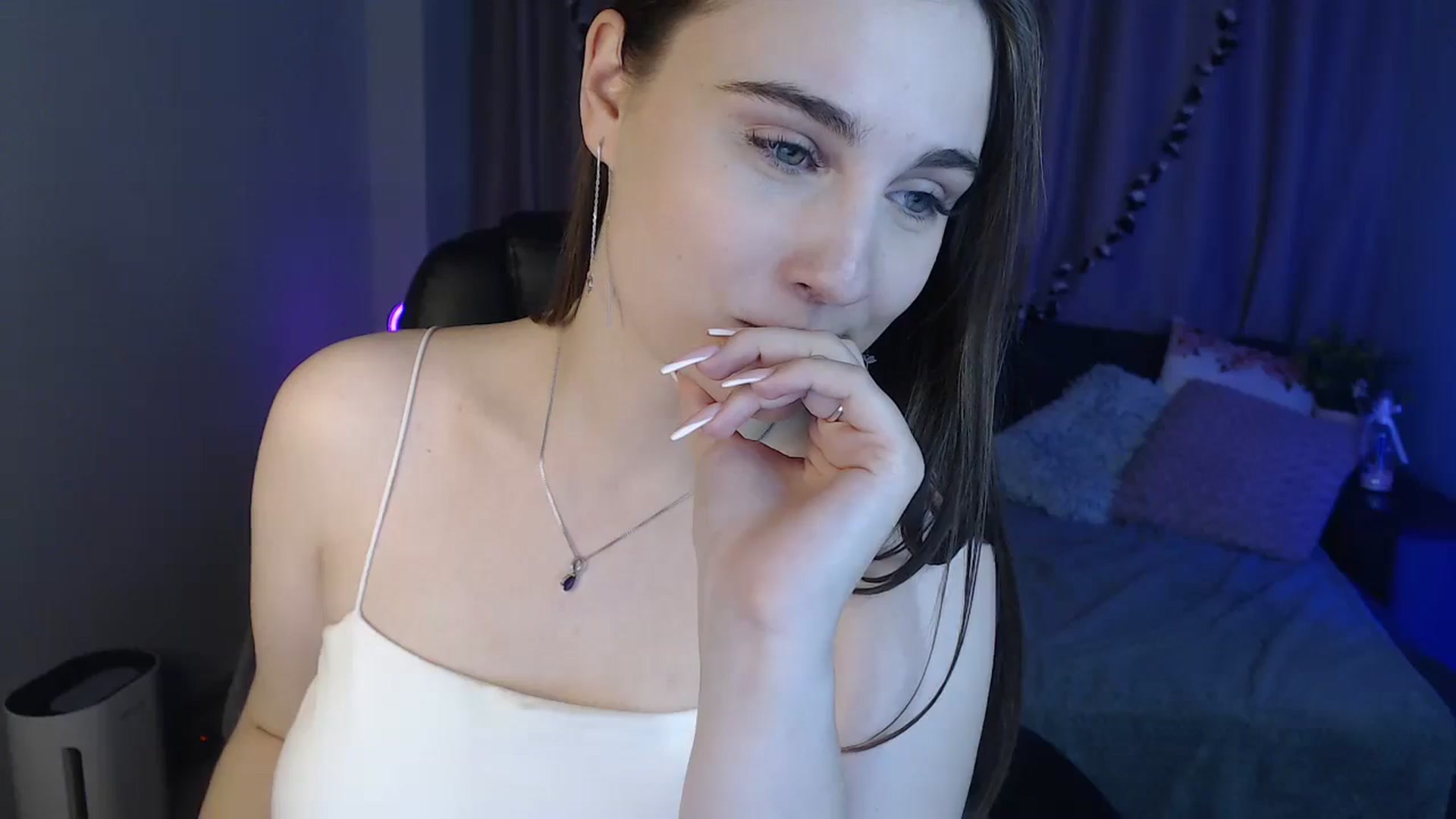 Gallery image thumbnail from LaneyGrey's myfreecams stream on, 10/15/2024, 13:14 image 11 of 20