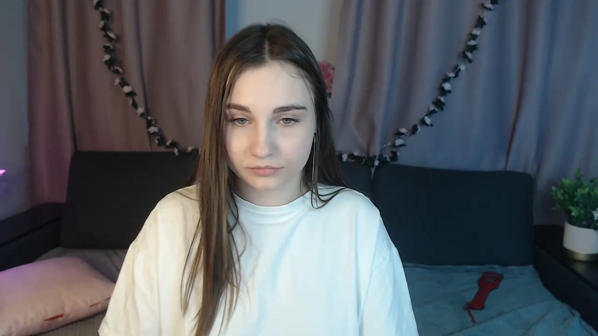 Gallery image thumbnail from LaneyGrey's myfreecams stream on, 10/18/2024, 12:10 image 1 of 20