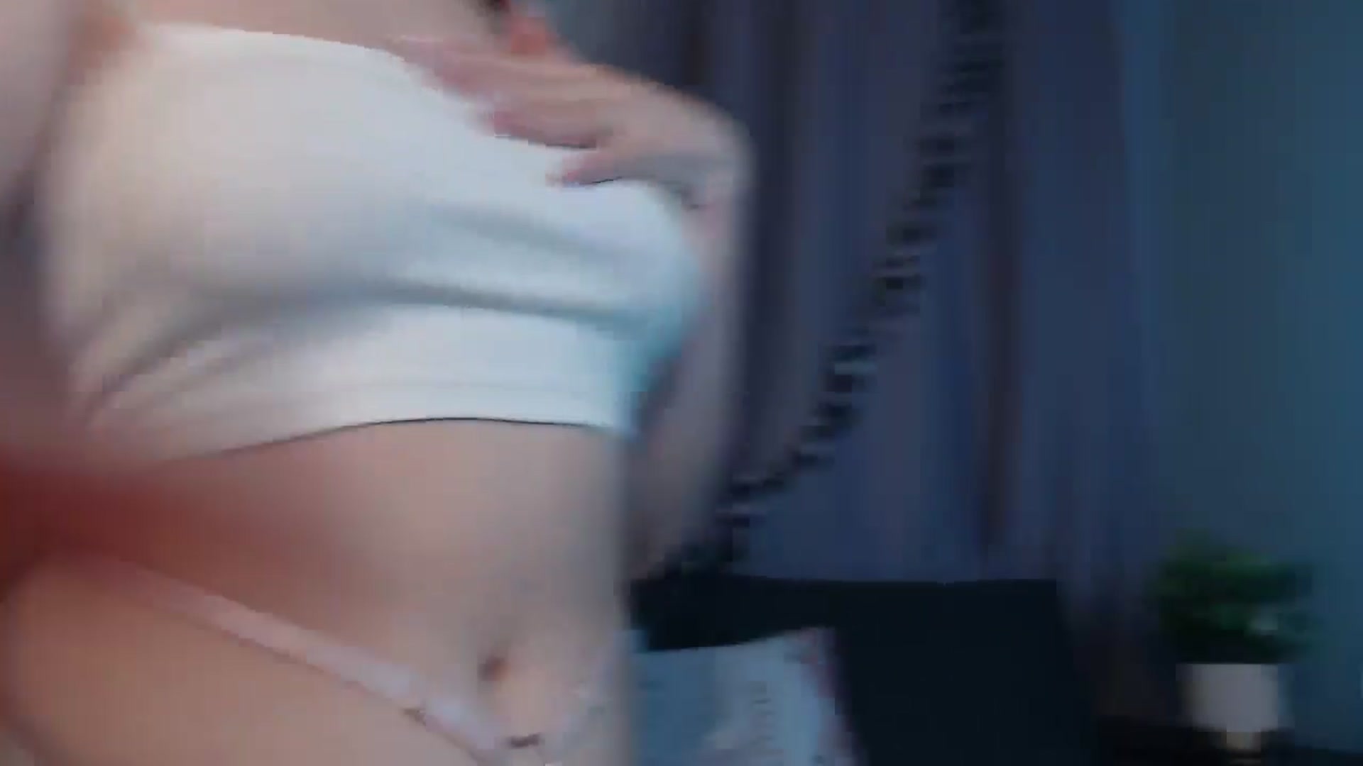 Gallery image thumbnail from LaneyGrey's myfreecams stream on, 10/19/2024, 10:45 image 4 of 20