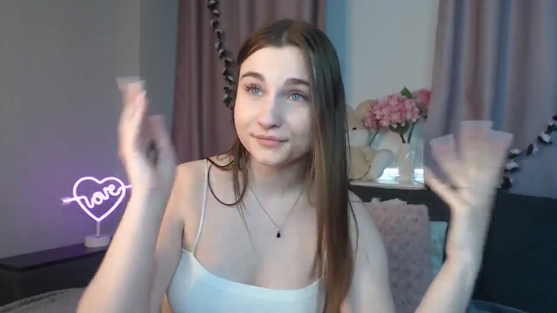 Gallery image thumbnail from LaneyGrey's myfreecams stream on, 10/19/2024, 11:34 image 14 of 20
