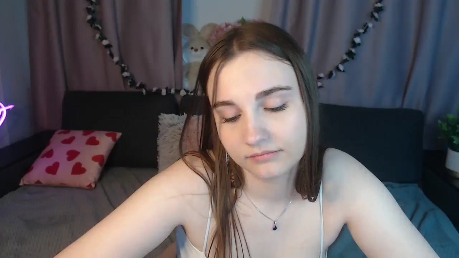 Gallery image thumbnail from LaneyGrey's myfreecams stream on, 10/19/2024, 12:19 image 8 of 20