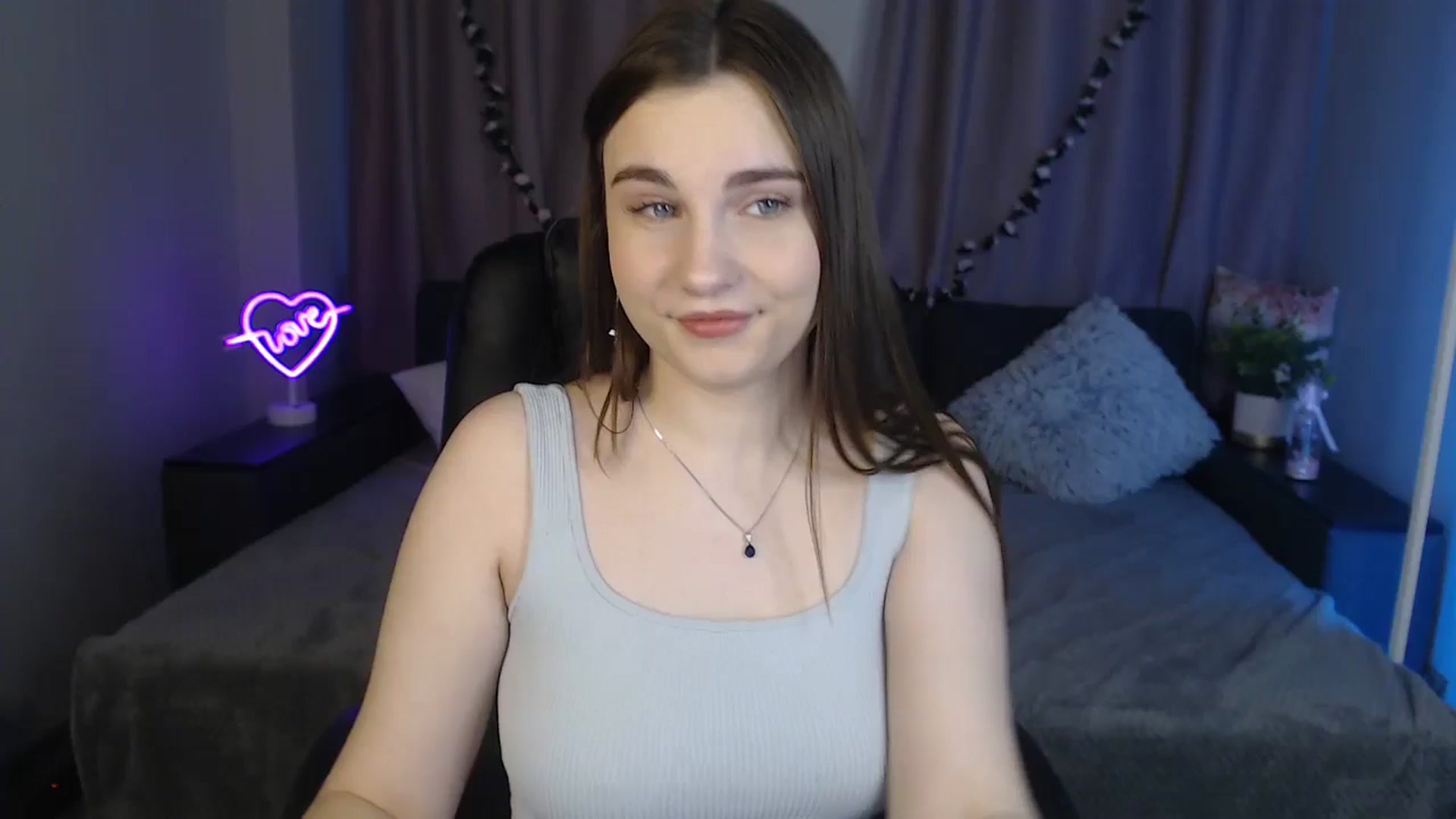Gallery image thumbnail from LaneyGrey's myfreecams stream on, 10/21/2024, 09:17 image 13 of 20