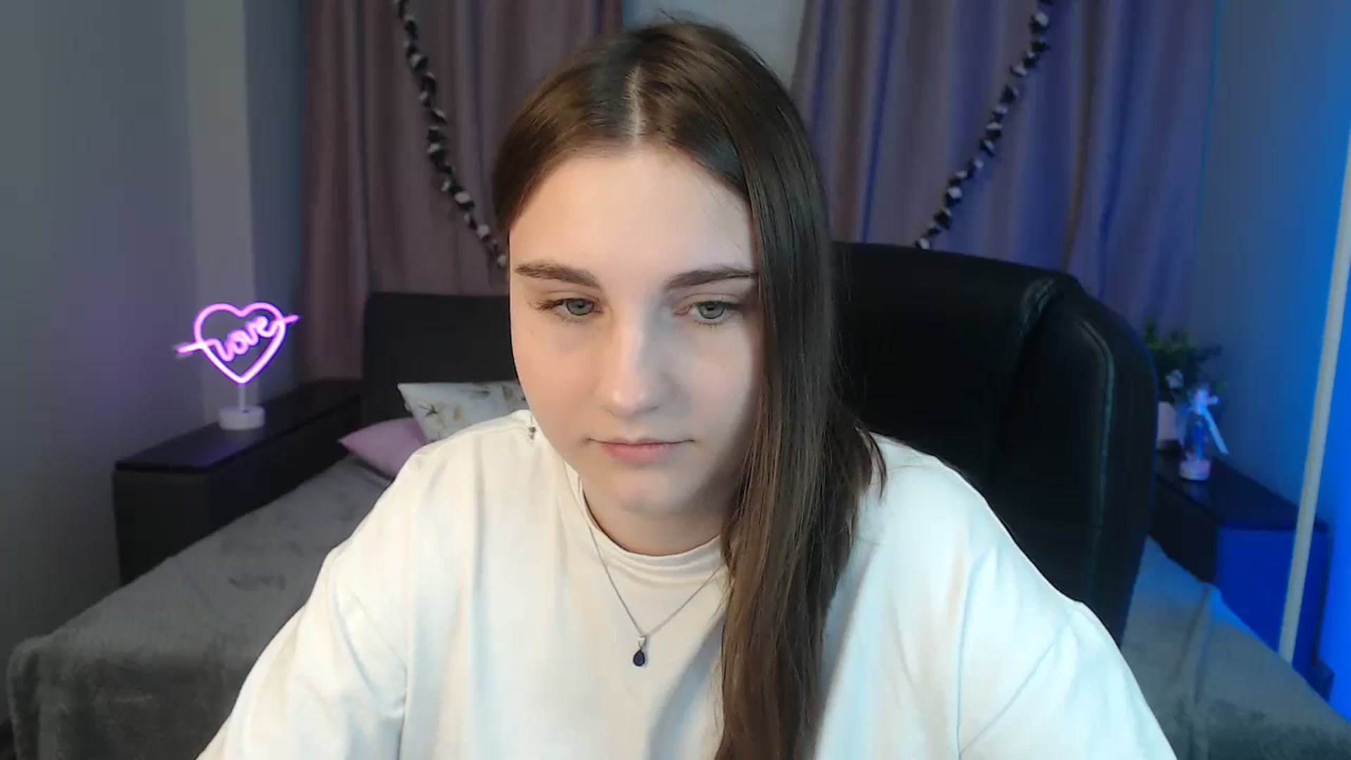 Gallery image thumbnail from LaneyGrey's myfreecams stream on, 10/22/2024, 09:06 image 20 of 20