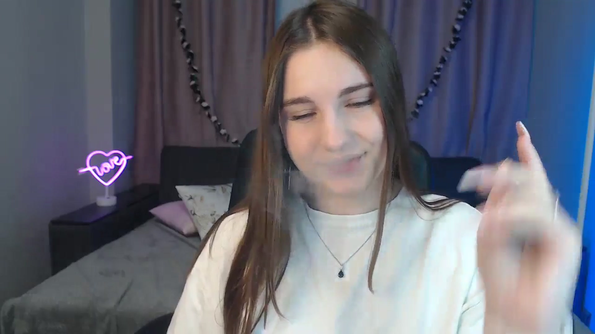 Gallery image thumbnail from LaneyGrey's myfreecams stream on, 10/22/2024, 09:06 image 7 of 20