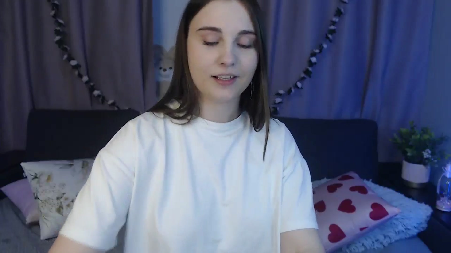 Gallery image thumbnail from LaneyGrey's myfreecams stream on, 10/22/2024, 11:38 image 12 of 20
