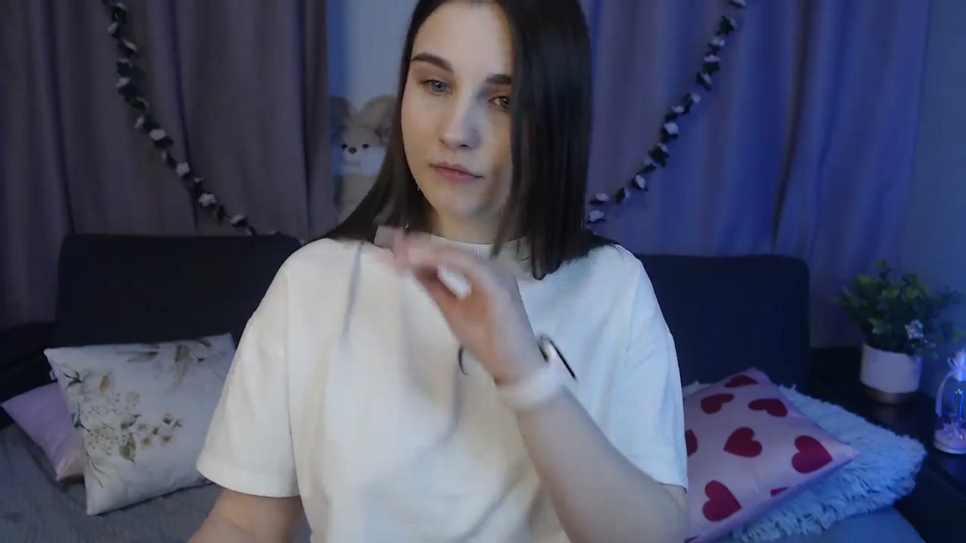 Gallery image thumbnail from LaneyGrey's myfreecams stream on, 10/22/2024, 11:38 image 13 of 20