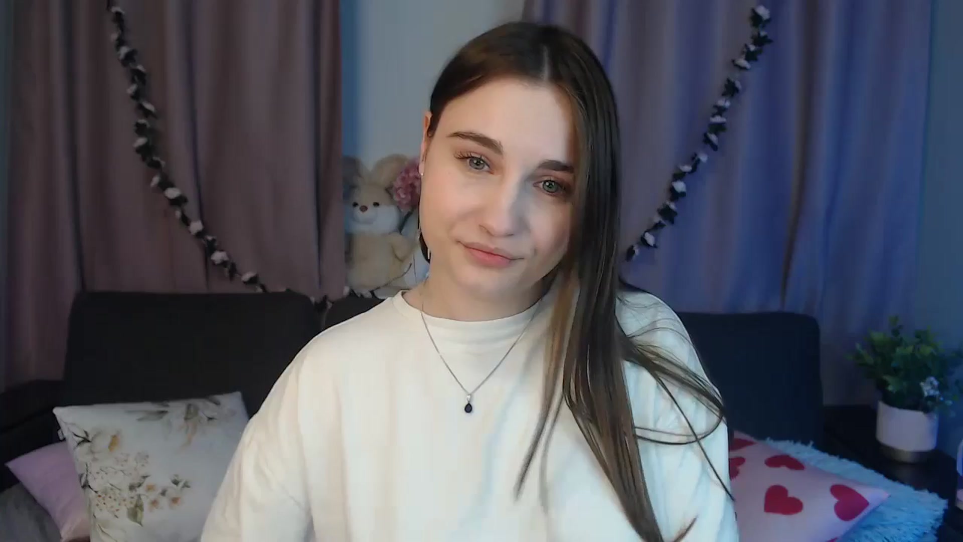 Gallery image thumbnail from LaneyGrey's myfreecams stream on, 10/22/2024, 13:23 image 6 of 20