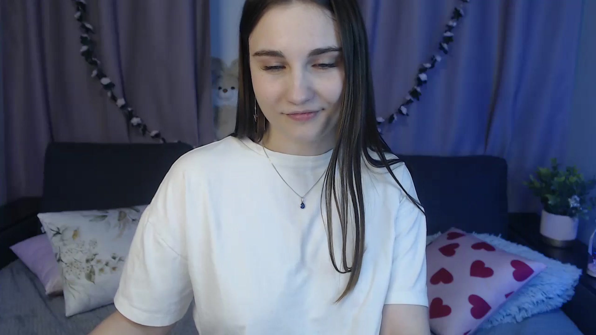 Gallery image thumbnail from LaneyGrey's myfreecams stream on, 10/22/2024, 13:23 image 9 of 20