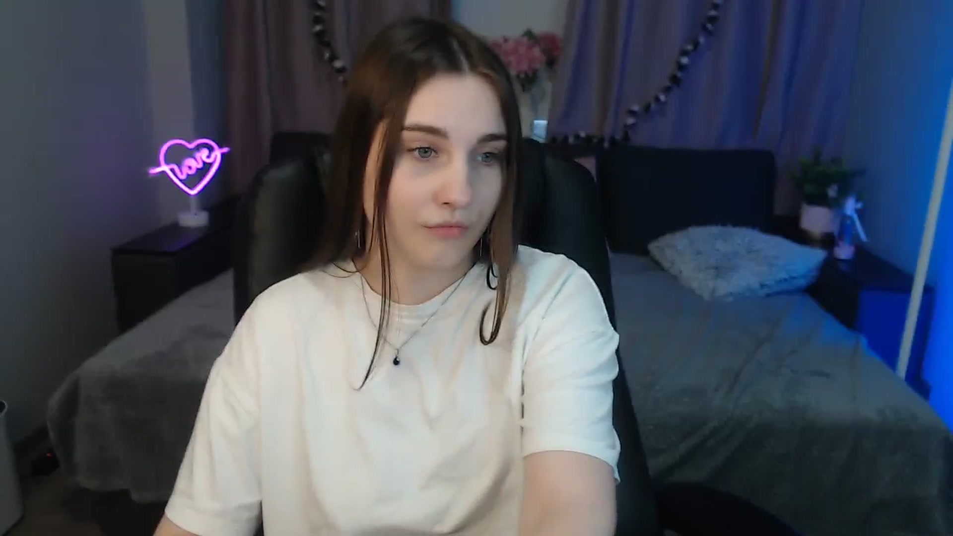 Gallery image thumbnail from LaneyGrey's myfreecams stream on, 10/22/2024, 13:55 image 6 of 20