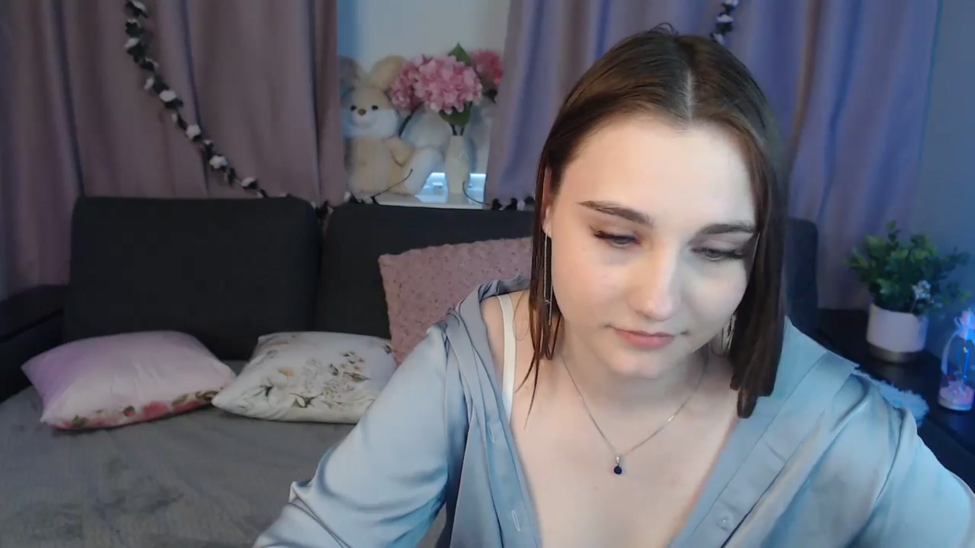 Gallery image thumbnail from LaneyGrey's myfreecams stream on, 10/23/2024, 11:34 image 11 of 20