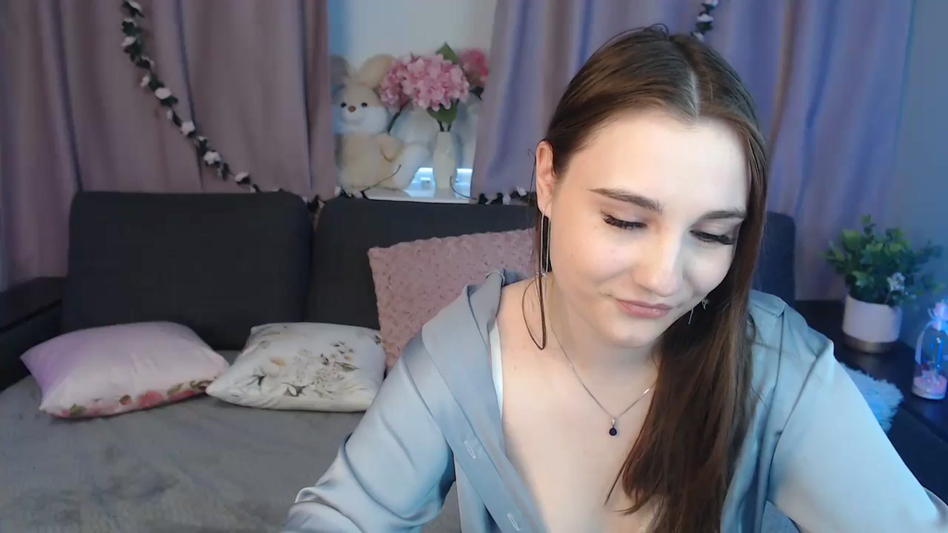 Gallery image thumbnail from LaneyGrey's myfreecams stream on, 10/23/2024, 11:34 image 13 of 20