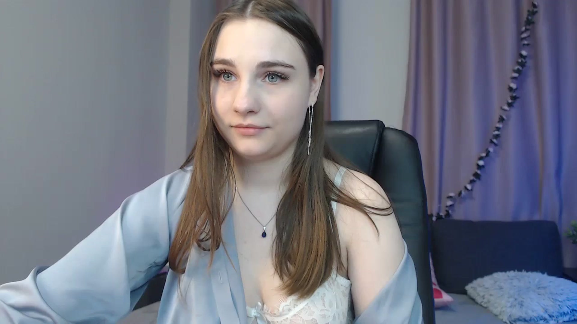 Gallery image thumbnail from LaneyGrey's myfreecams stream on, 10/23/2024, 12:52 image 18 of 20