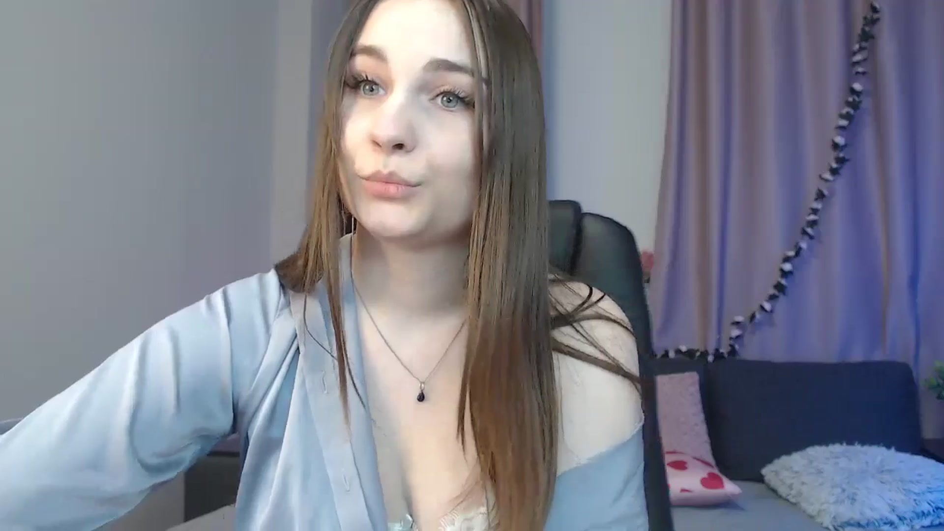 Gallery image thumbnail from LaneyGrey's myfreecams stream on, 10/23/2024, 12:52 image 17 of 20