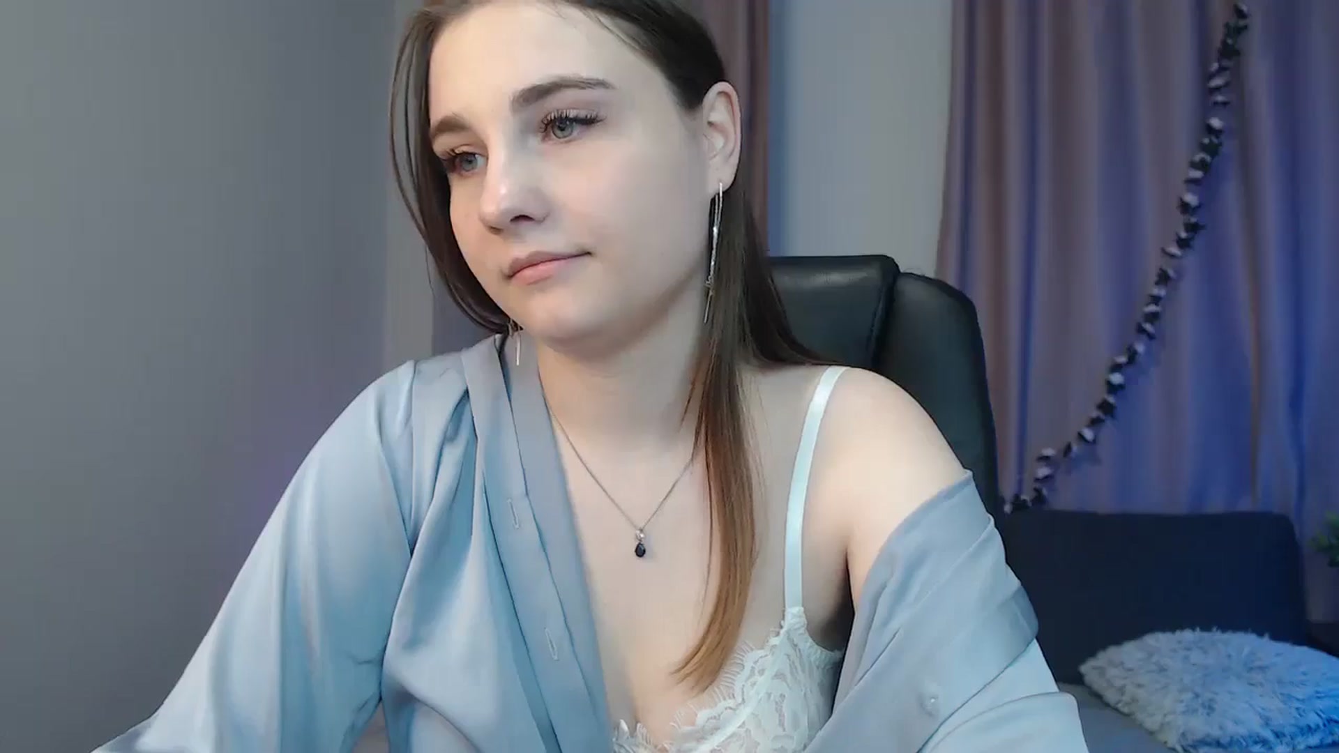 Gallery image thumbnail from LaneyGrey's myfreecams stream on, 10/23/2024, 12:52 image 11 of 20