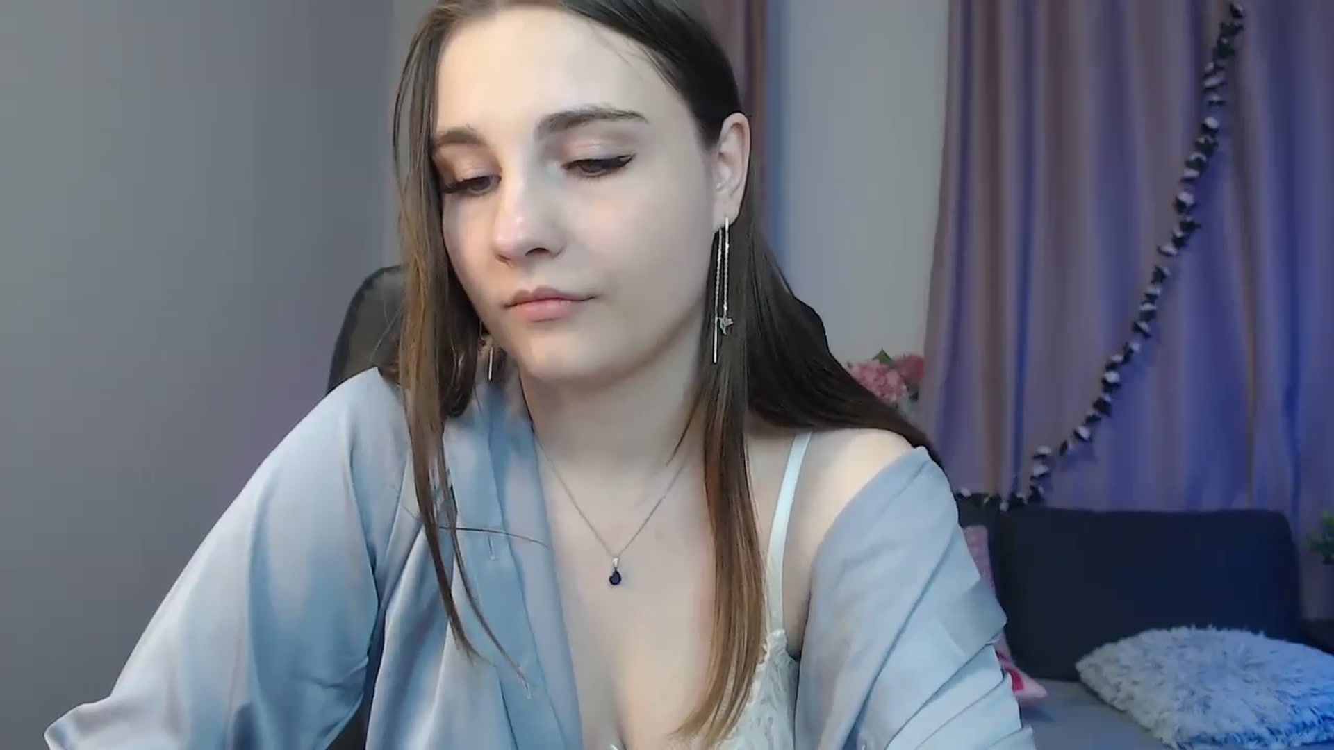 Gallery image thumbnail from LaneyGrey's myfreecams stream on, 10/23/2024, 12:52 image 16 of 20