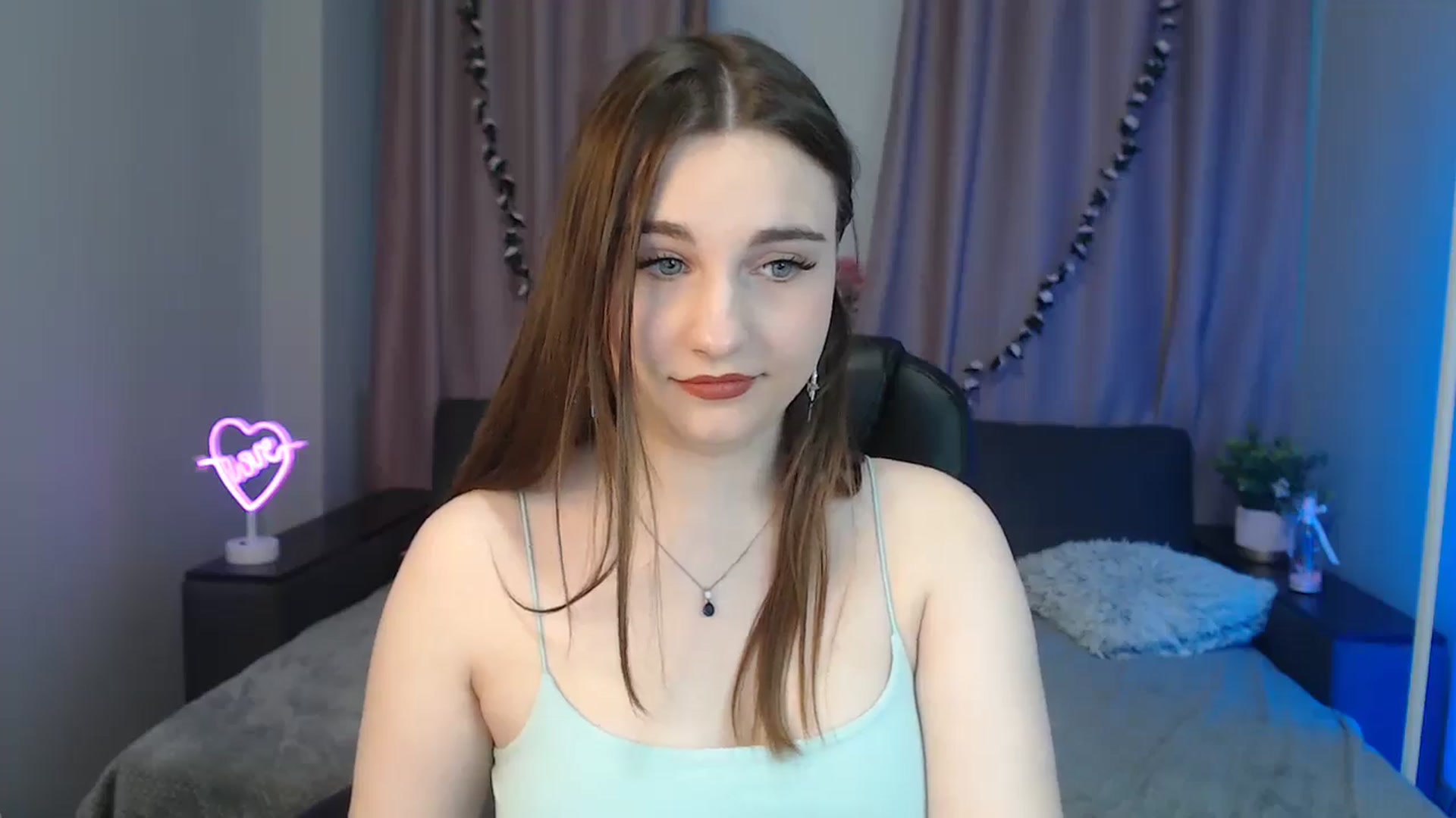 Gallery image thumbnail from LaneyGrey's myfreecams stream on, 10/25/2024, 10:23 image 10 of 20