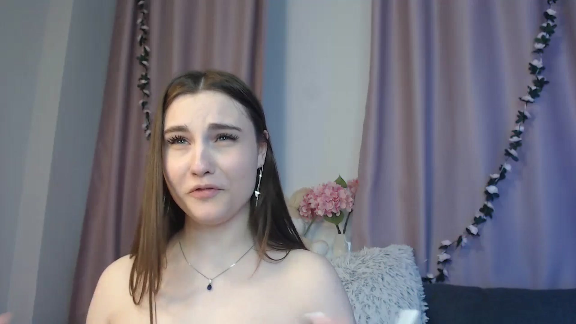 Gallery image thumbnail from LaneyGrey's myfreecams stream on, 10/25/2024, 11:25 image 15 of 20
