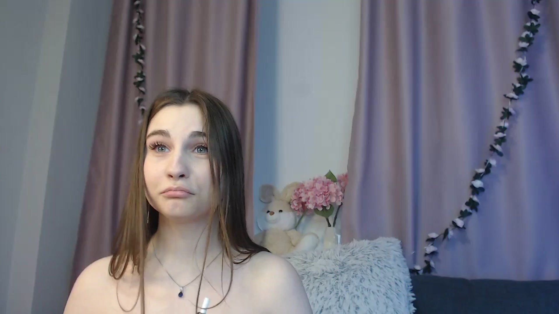 Gallery image thumbnail from LaneyGrey's myfreecams stream on, 10/25/2024, 11:25 image 10 of 20