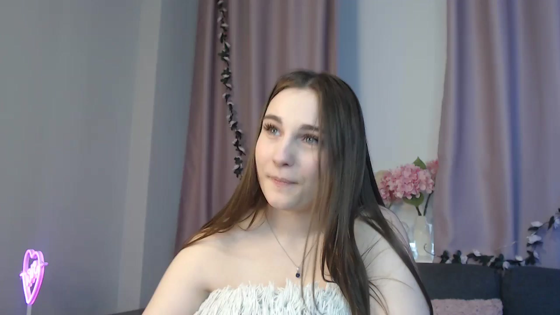 Gallery image thumbnail from LaneyGrey's myfreecams stream on, 10/25/2024, 11:39 image 10 of 20