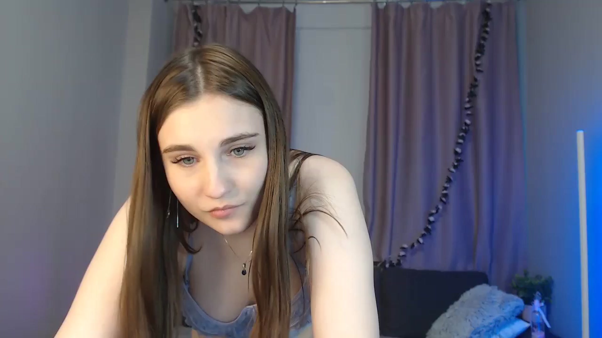 Gallery image thumbnail from LaneyGrey's myfreecams stream on, 10/27/2024, 12:56 image 2 of 20