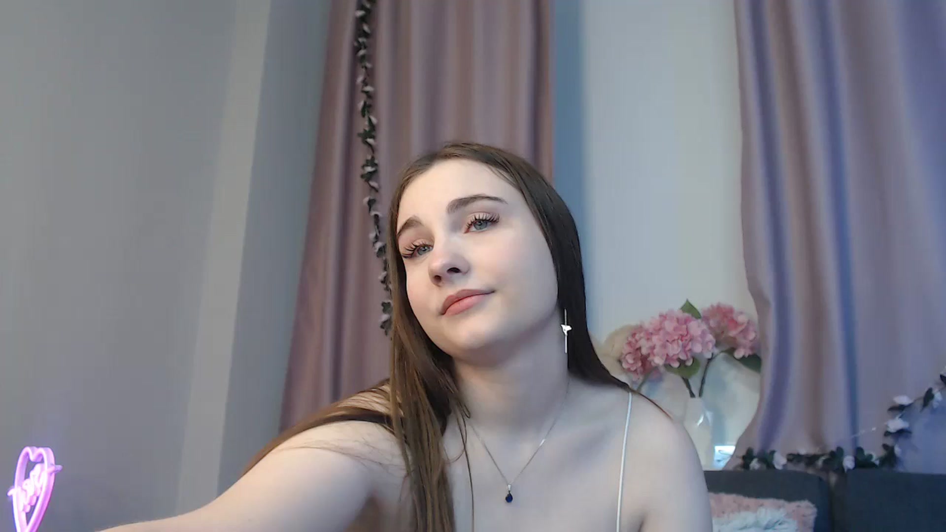 Gallery image thumbnail from LaneyGrey's myfreecams stream on, 10/28/2024, 11:54 image 19 of 20