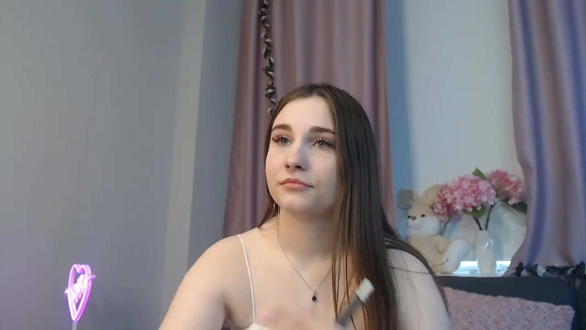 Gallery image thumbnail from LaneyGrey's myfreecams stream on, 10/28/2024, 12:27 image 13 of 20