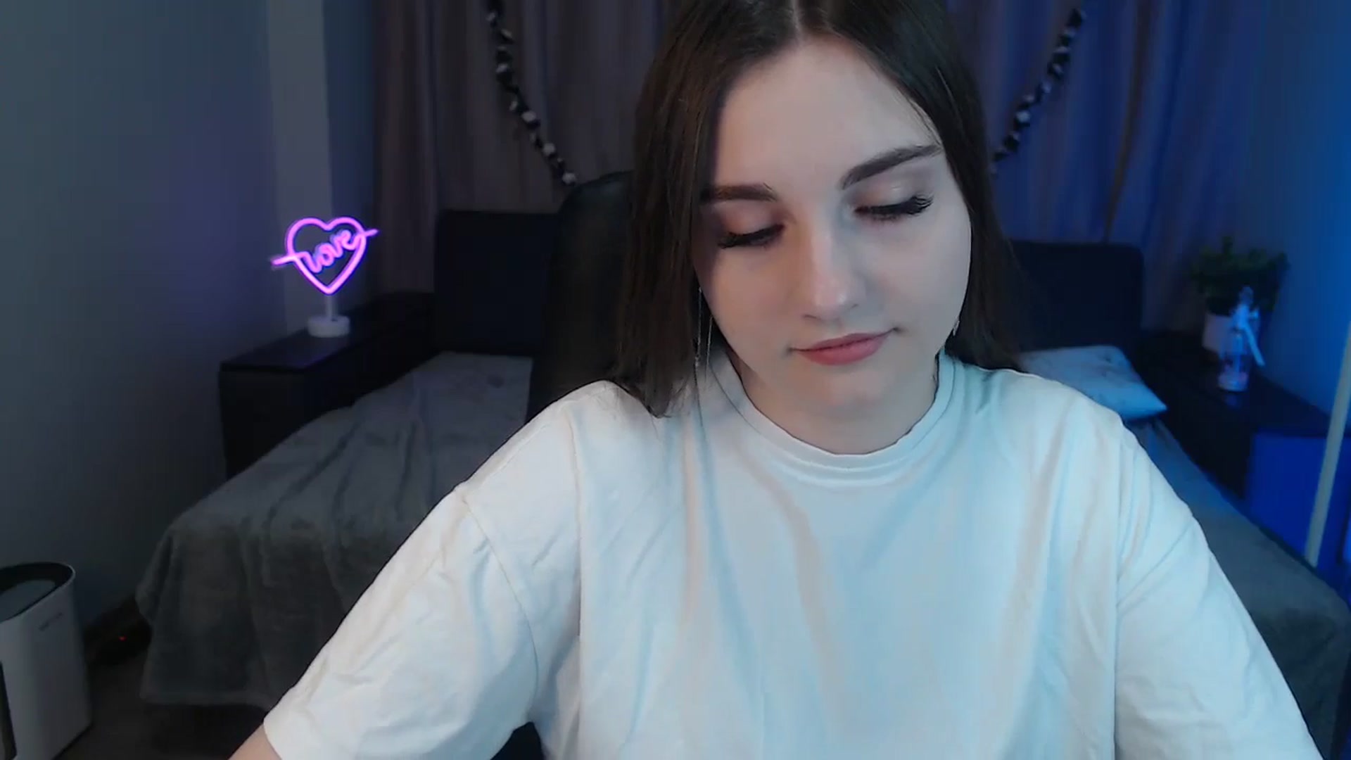 Gallery image thumbnail from LaneyGrey's myfreecams stream on, 10/29/2024, 09:19 image 20 of 20