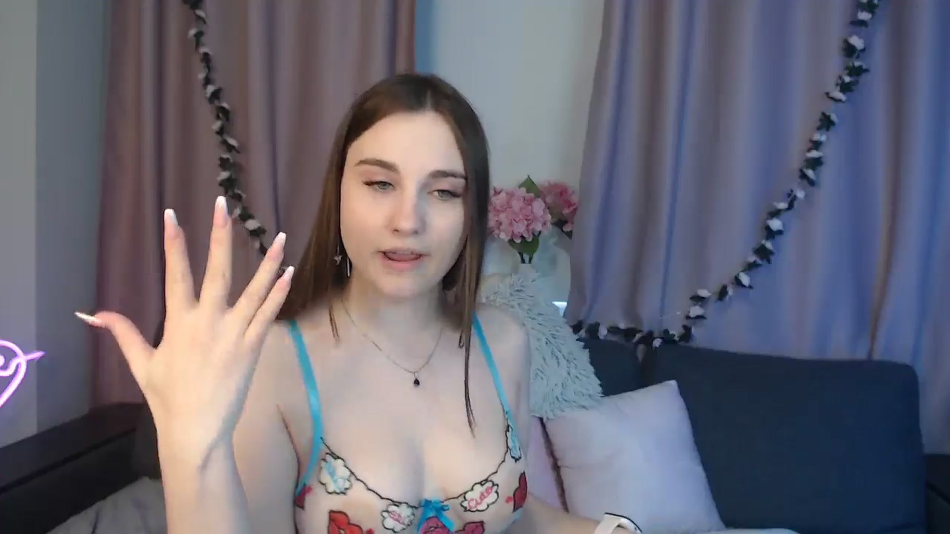 Gallery image thumbnail from LaneyGrey's myfreecams stream on, 10/29/2024, 12:38 image 6 of 20